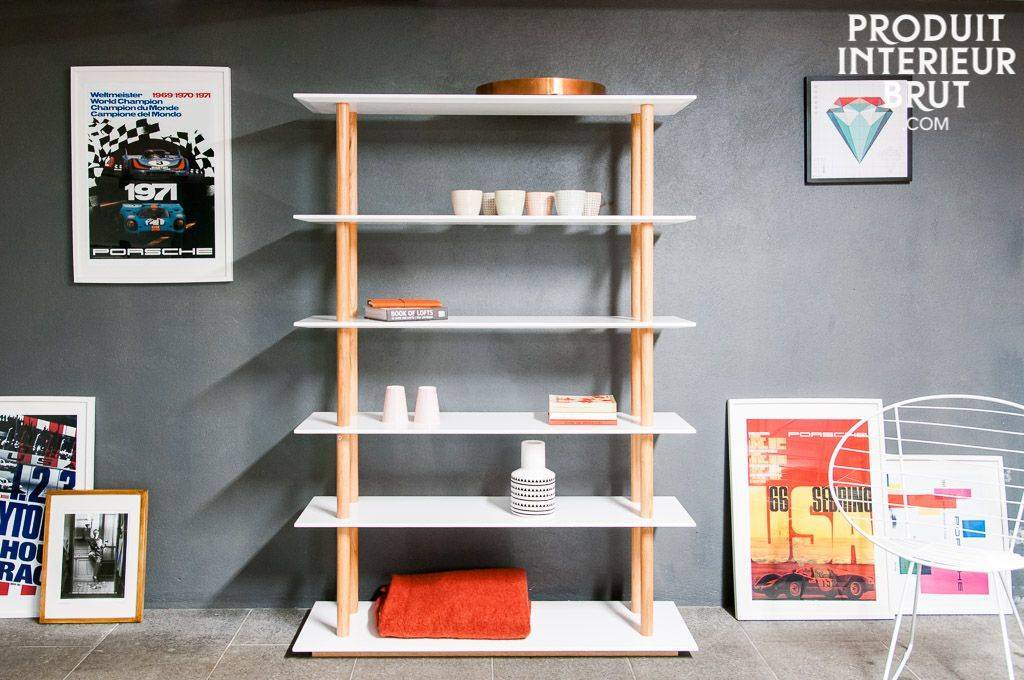 Piliers en chêne massif pour cette bibliothèque style scandinave – Produit Intérieur Brut.